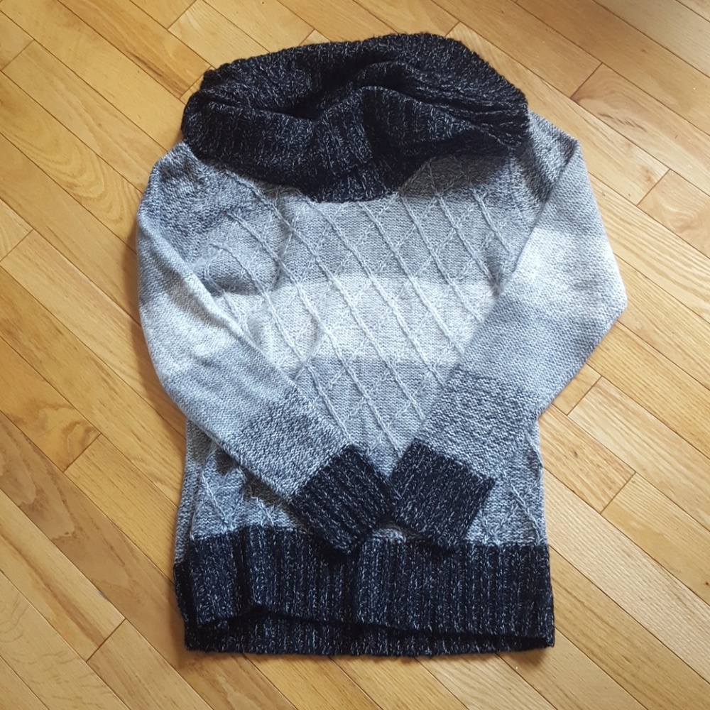 Cozy Cowl Sweater - L